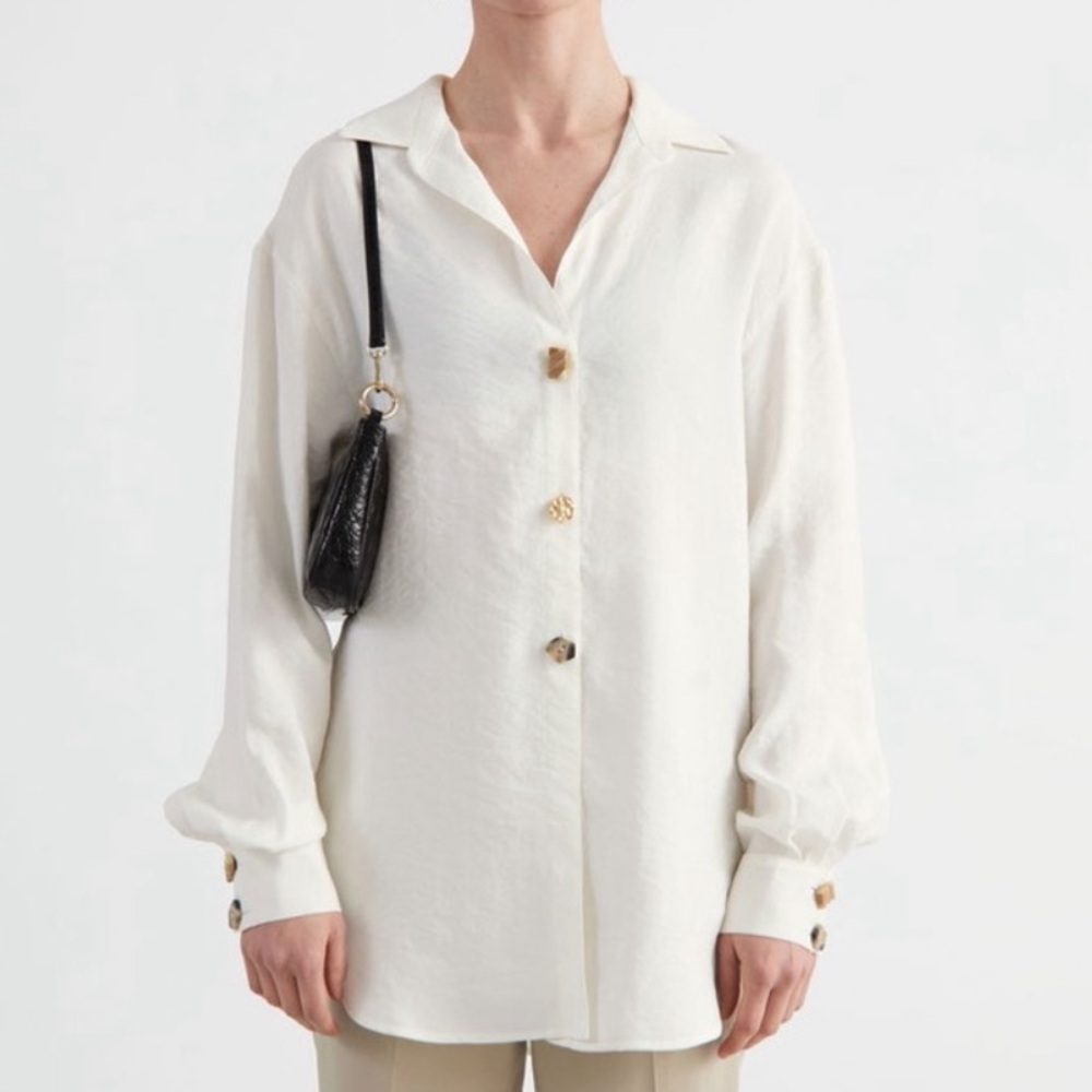 & OTHER STORIES OVERSIZED MISMATCH BUTTON DOWN TOP